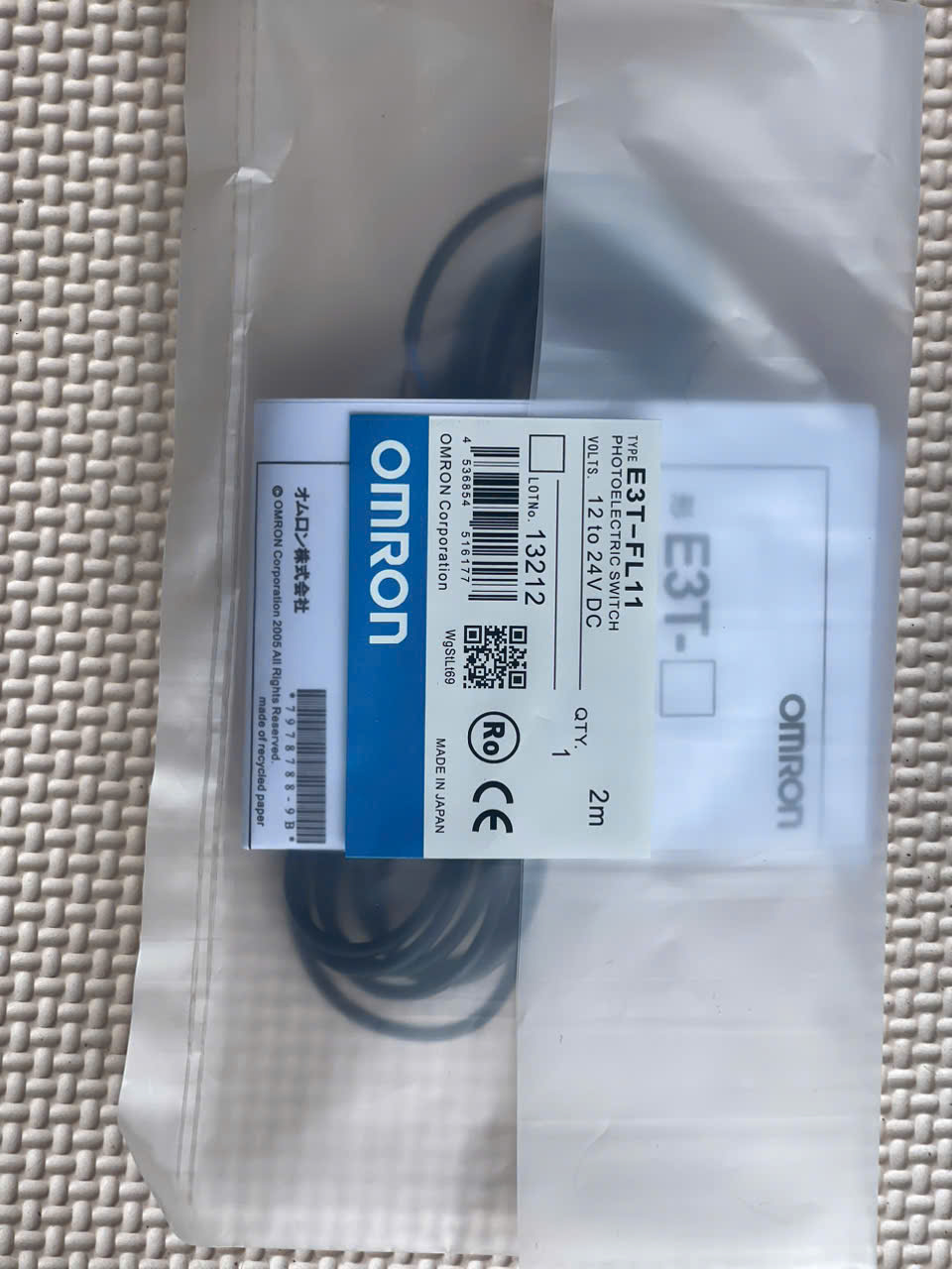 Cảm biến quang Omron E3T-FL11